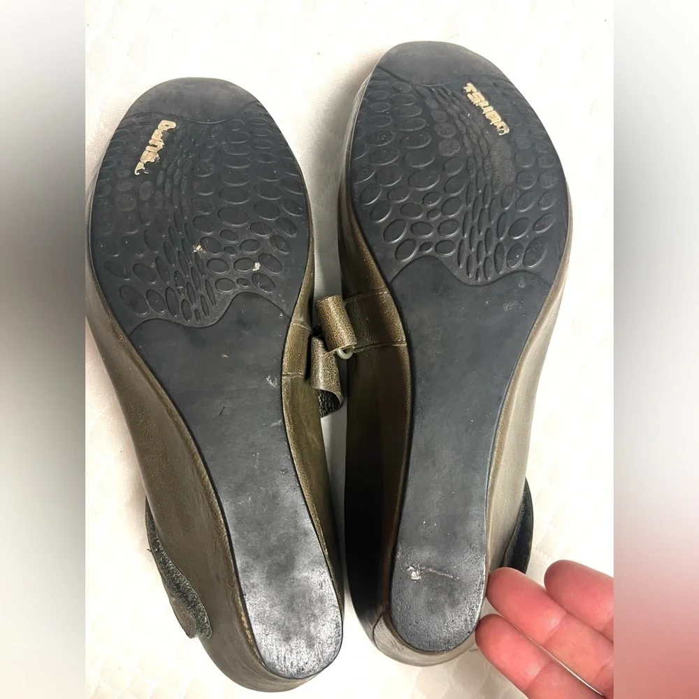 Tsubo Olive Green Art To Wear Leather Mary Jane Style Wedge Size 8